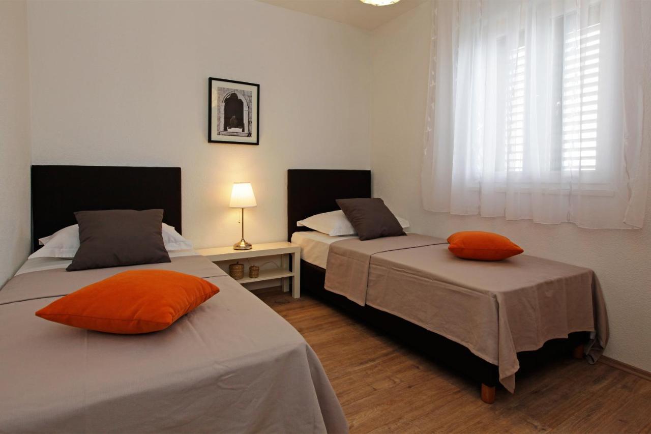 Iris Apartments Bol (Adults Only) 外观 照片