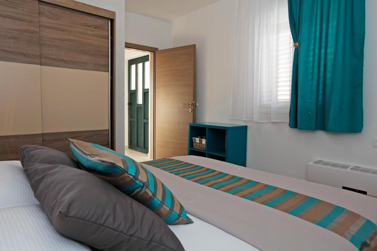 Iris Apartments Bol (Adults Only) 外观 照片