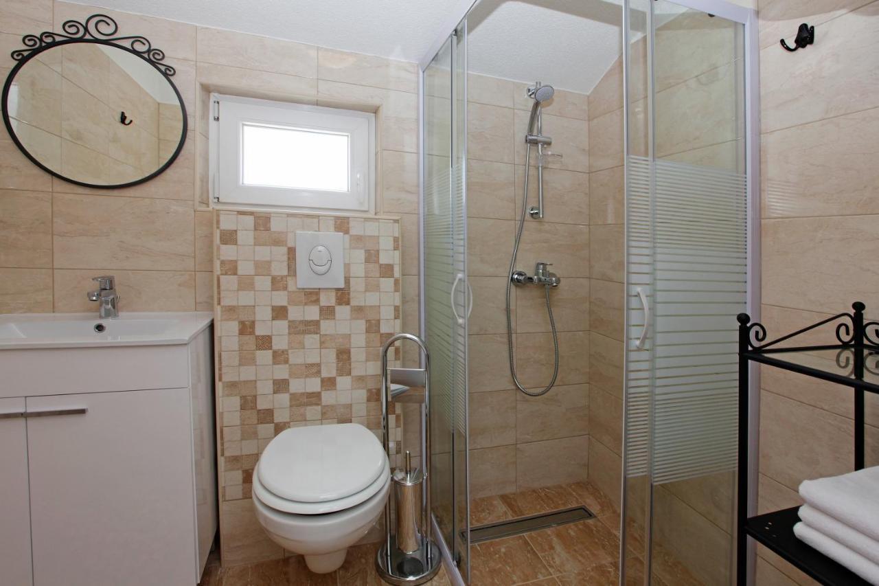 Iris Apartments Bol (Adults Only) 外观 照片